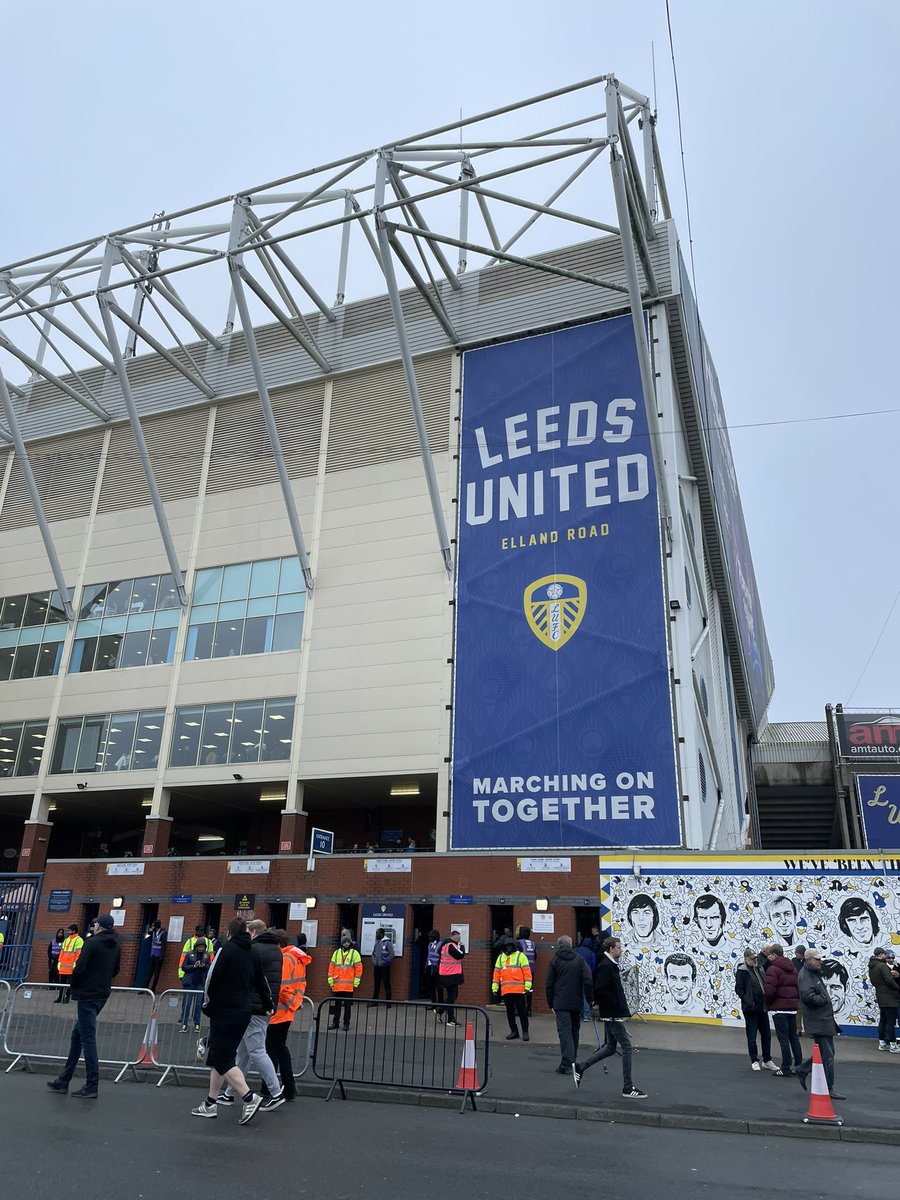 davedavies77's tweet photo. Great day out with @hantswhites …so many fantastic performances on the pitch from the lads today resulting in a nice 4-1 win! https://t.co/FQRplXvcdf