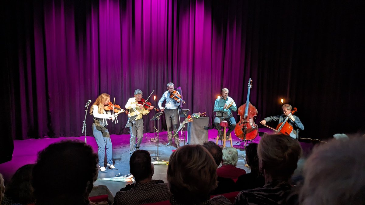 PF (@pieter2frank) on Twitter photo Prachtige avond samen met <a href="/WelmoedBV/">Welmoed Plantinga</a>: Dutch String Collective 'Stairway to Heaven'. Van Vivaldi via Popcorn naar Led Zeppelin 🎼🎵🎶 🎻🎻🎻🎶
#Streamsbreedebeek #Nijkerk <a href="/mariekeviool/">marieke de bruijn</a> Prachtige avond samen met <a href="/WelmoedBV/">Welmoed Plantinga</a>: Dutch String Collective 'Stairway to Heaven'. Van Vivaldi via Popcorn naar Led Zeppelin 🎼🎵🎶 🎻🎻🎻🎶
#Streamsbreedebeek #Nijkerk <a href="/mariekeviool/">marieke de bruijn</a>