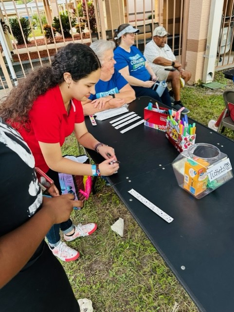 ColonialElem's tweet photo. ππAn amazing time at our FALL INTO LEARNING Festival last night! So very thankful for all our staff, families, volunteers and church partners that made this event so successful.ππ#loveleeschools #leetweets #fallintolearning https://t.co/Ar3JzWwPFt
