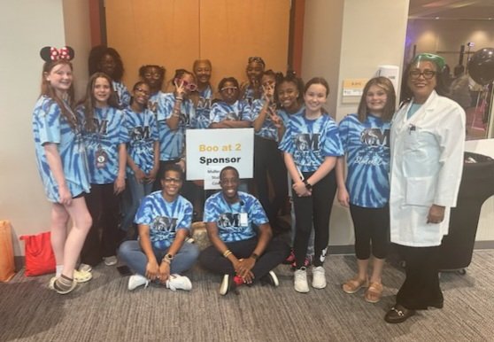 VVanderhorst's tweet photo. The @mullerroad Student Council showed up ready to help @RichlandTwo make Boo@2 a success, and they did not disappoint! We couldn't be more proud of our crew. @MiSTER_Spann, we're taking this show on the road! #WeWin #StuCoLife #ServiceB4Self ππ https://t.co/KFYIIZRz7p