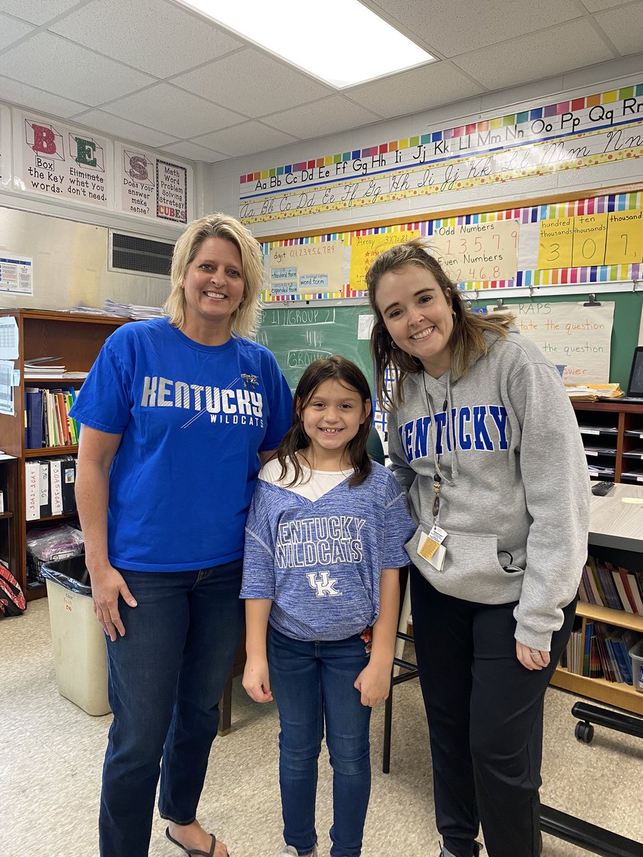 clcougarsart's tweet photo. The only pic I managed to get during Red Ribbon Week!! Teams Day! #crumslane #cougars #RedRibbonWeek2023 https://t.co/2fAY9uh9vK