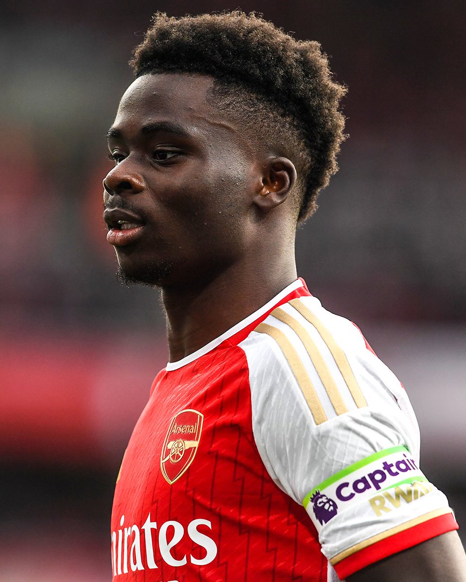 brfootball's tweet photo. September 2019: Bukayo Saka starts his first Premier League game 

October 2023: Bukayo Saka captains Arsenal for the first time

'You know where I've come from: the academy. To be at the front, leading the boys out today was unbelievable' 

🌟 https://t.co/rAEhu2HGed