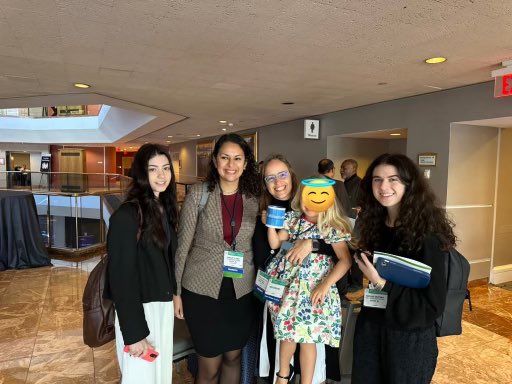 LatinasInMed's tweet image. The four #LatinasinMedicine at #ASCOQLTY23 who got mugs!!!