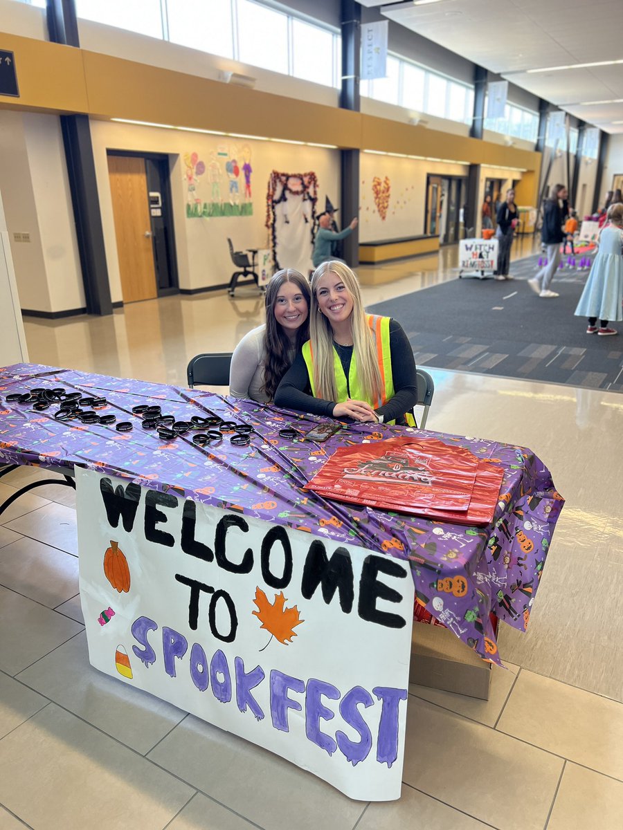 Ms. Sawicky tweet media