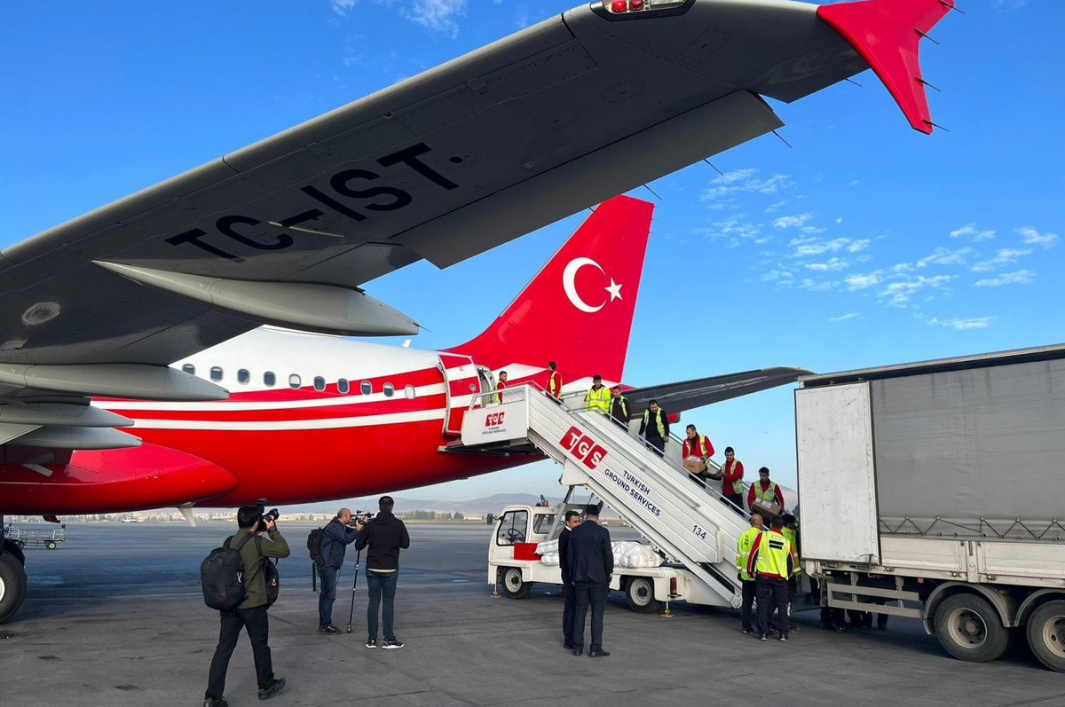 KhaledBeydoun's tweet image. Turkiye 🇹🇷 sends presidential plane with aid to Palestine 🇵🇸