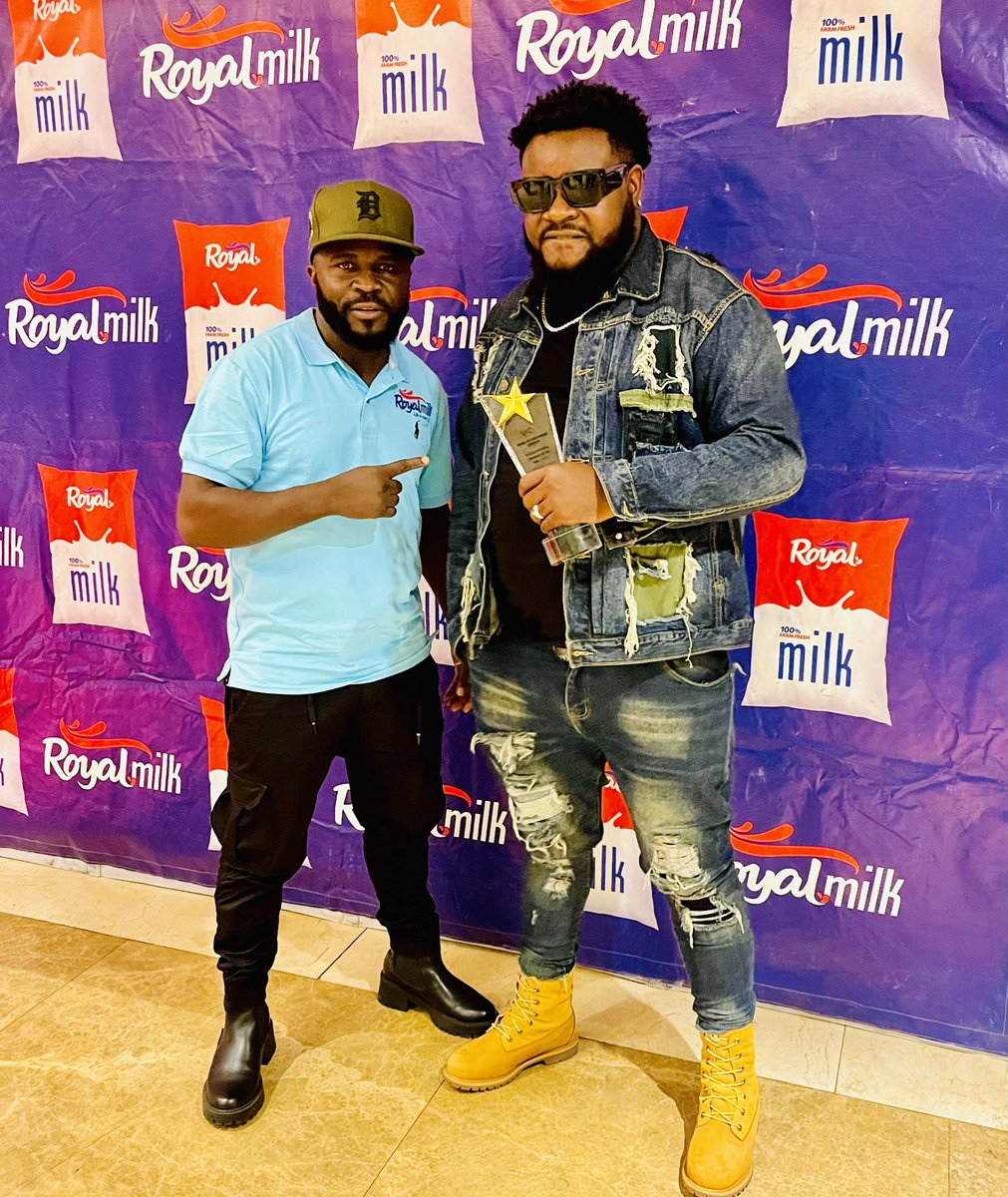 chikoandmadrat's tweet photo. Fastest Growing Company #RoyalMilk
#HiSkoolAwards
#LifeInEverySip https://t.co/y6WwjlUAFJ