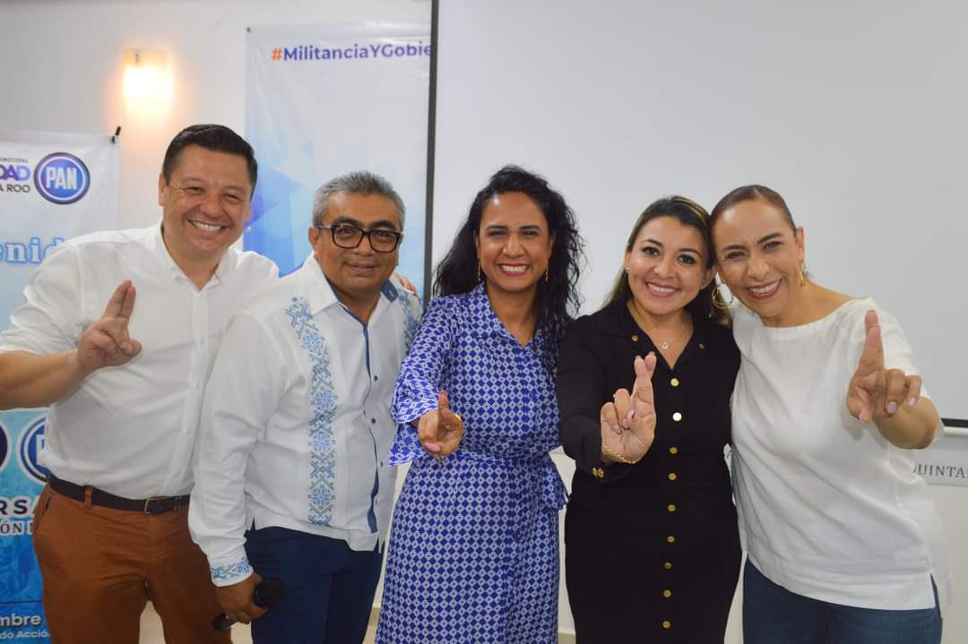 AdrianaDavilaF's tweet photo. ¡Muchas gracias a los panistas de Quintana Roo por recibirme en nuestra casa! 

Un gusto compartir el anhelo de construir un México para todos.

¡Mucho por hacer!

@PANQuintanaRoo_ https://t.co/rNZLNg3TnB