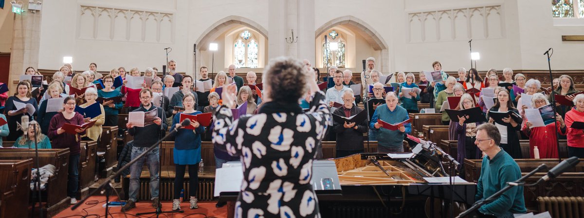 And that’s a wrap for day two ! Everyone has worked incredibly hard today, and made some gorgeous music. Don’t think any of us have ever been more pleased about the clocks going back … <a href="/StevenKingsUK/">Steven Kings</a> <a href="/RMoore_/">Ronnie Moore</a> <a href="/EvvaMizerska/">Evva Mizerska</a> <a href="/Mobbsca/">Charlotte Mobbs 💙</a> @BristolChoral <a href="/delphianrecords/">DELPHIAN</a>