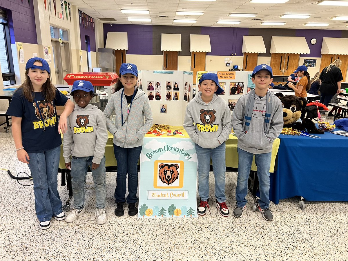 BrownElementary's tweet photo. Brown Student Council did a fabulous job at Go Irving! Thankful for their fearless leader Mrs. Kuo #GoIrving #WeAreBrownBearStrong https://t.co/6PKBHOflLF