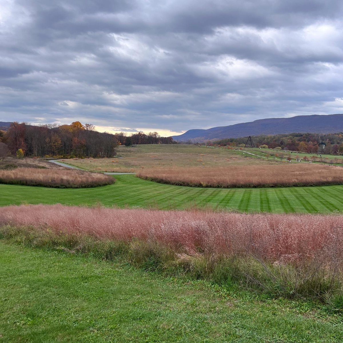 sashastiles's tweet photo. field trip to @StormKingArtCtr and impromptu site-specific install of an autumnal #analogbinarycode next to the new martin puryear. 🍁🍂🧡 https://t.co/1MpcfcFOYC