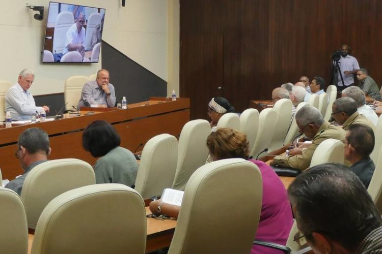 Chequea dirección del país labores de recuperación tras los siniestros y eventos naturales que han afectado al país pcc.cu/noticias/chequ… #Cuba #PCC