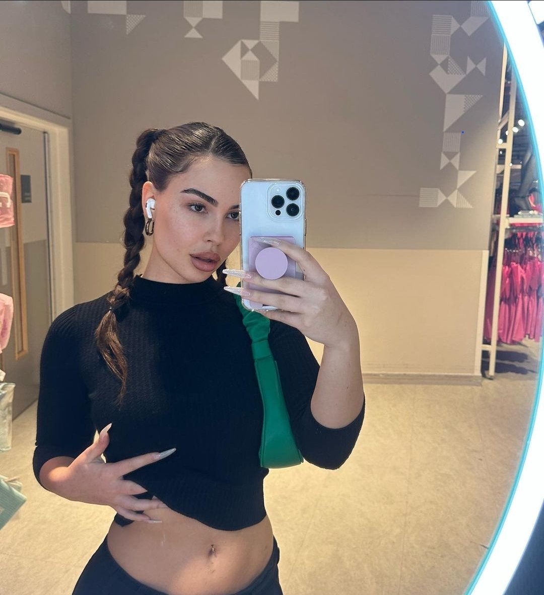 Hande (@yananhande) on Twitter photo 