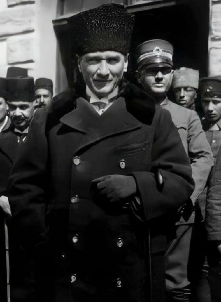 Yaşasın CUMHURİYET! 🇹🇷
#Cumhuriyetimizin100YılıKutluOlsun