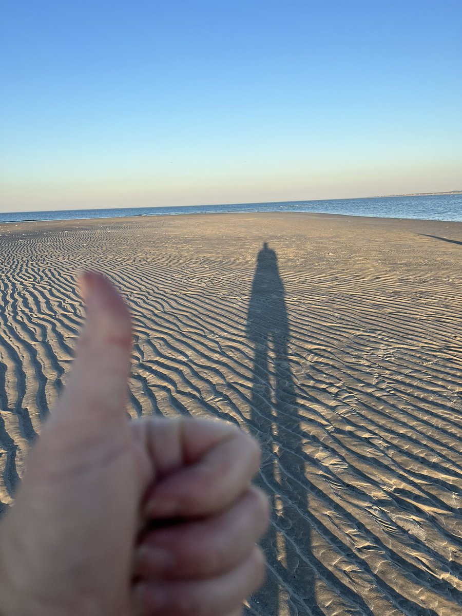 @sarahwroblewski @BobbyLyons21 thumbs up from Sandy Neck Beach… Sending so much love to all of you!!