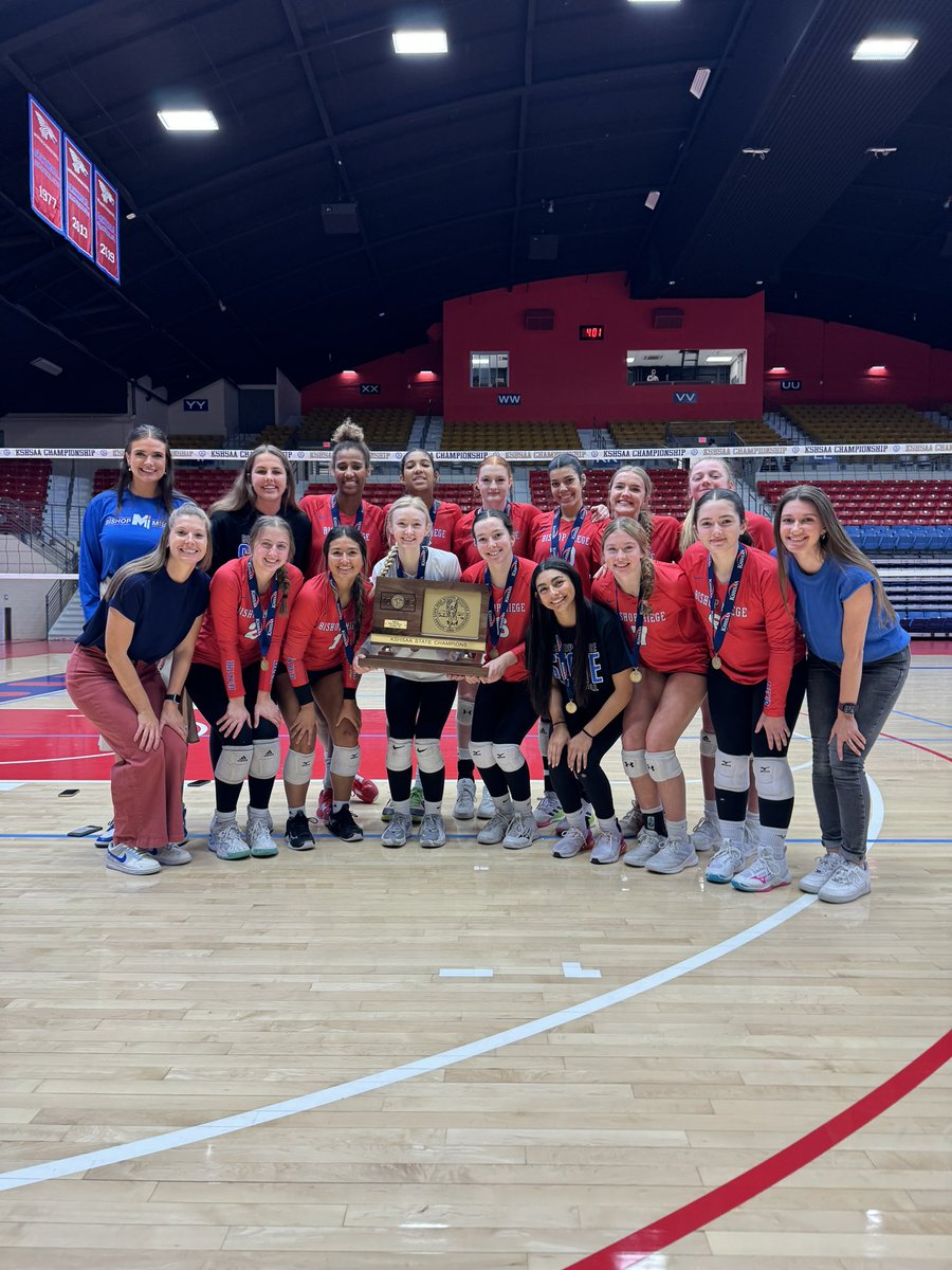 BishopMiege_VB's tweet photo. YOUR BACK TO BACK 4A STATE CHAMPIONS🏆🥇🤭 https://t.co/83nh3URvUX