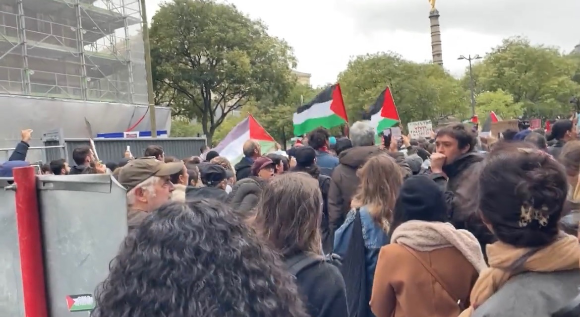 CerfiaFR's tweet image. 🇫🇷🇵🇸 FLASH | 1487 personnes auraient été verbalisées à #Paris, à hauteur de 135 euros, pour avoir participé à la manifestation en soutien à la #Palestine. Soit un total de plus de 200 000 euros.