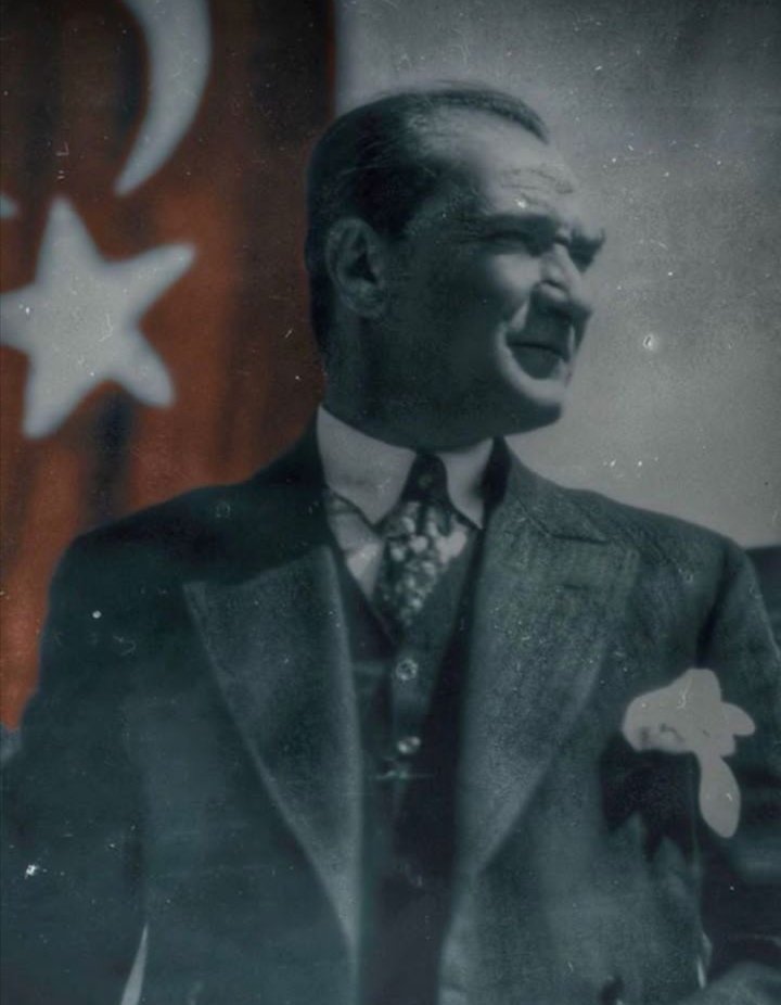 ozzgkrr's tweet photo. "Yükselen yeni nesil, istikbal sizsiniz. Cumhuriyeti biz kurduk, onu yükseltecek ve yaşatacak olan sizlersiniz!"
100. YIL KUTLU OLSUN! 🇹🇷 https://t.co/enepDP4ta4