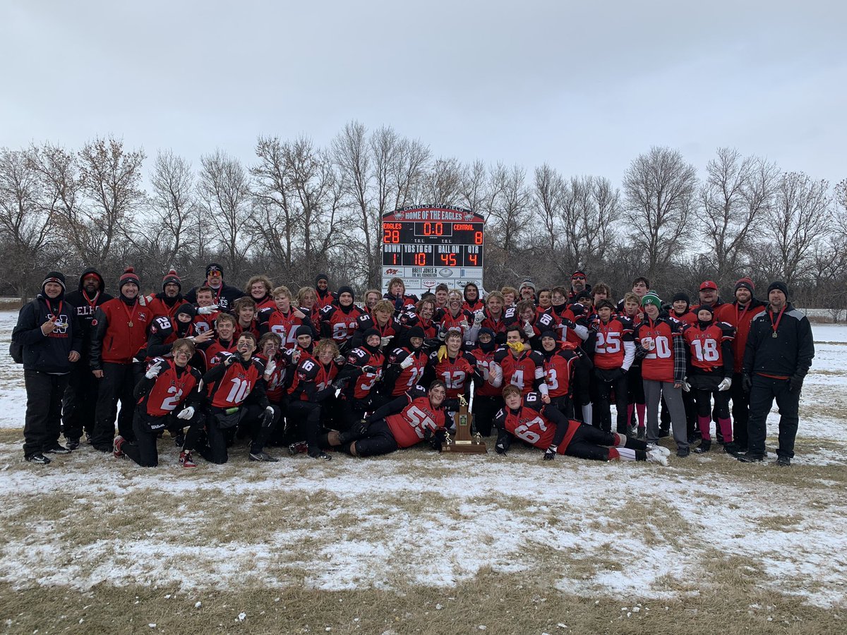 The #WCSEagles take their 3rd straight 5A Rural South League title 28-8 over Moose Jaw Central. They will face Balgonie in the 5A Provincial semi-final next Saturday on #DaroldKotField at 1pm.