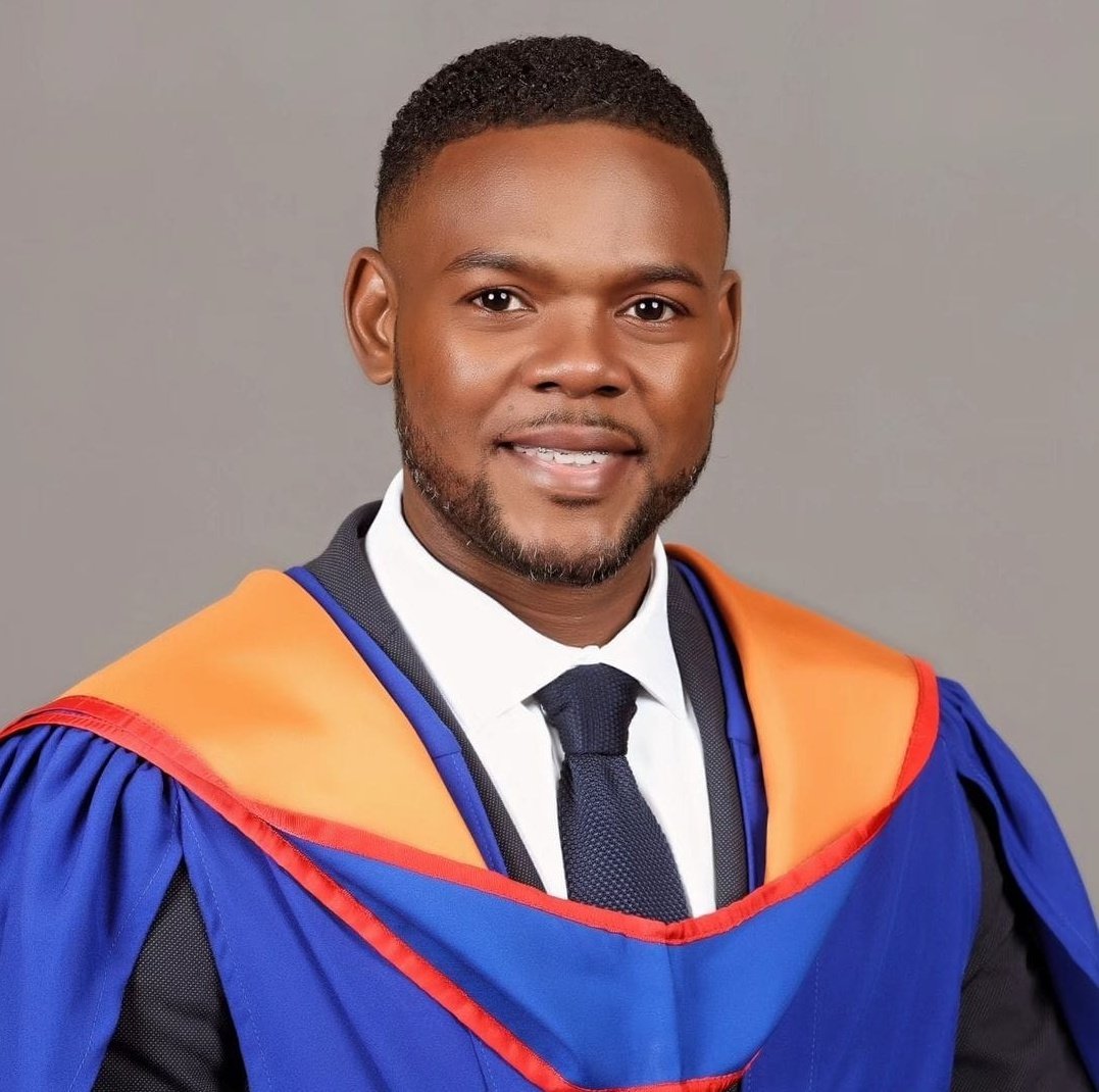 g2k_st's tweet image. 👏🎓 Heartfelt congratulations to Deputy Mayor of Montego Bay, Councillor Richard Vernon on earning his MSc Degree in Development Studies from the University of The West Indies! 🌟📚 #MScGrad #DevelopmentStudies #AchievementUnlocked 🎉 You&apos;ve made us proud! #ProudMoment