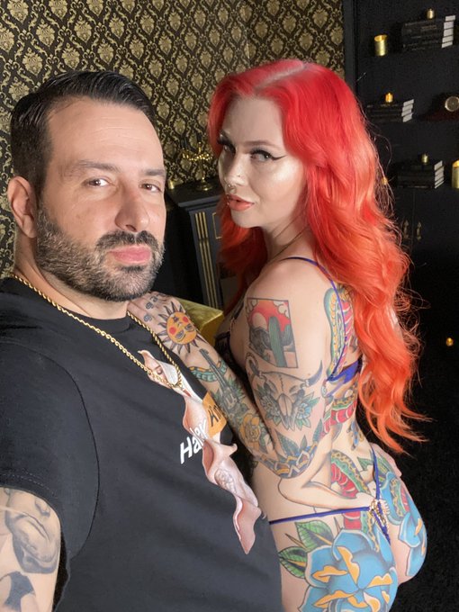 She&rsquo;s a baddie @letlovelesslive https://t.co/sONZzctYUO<a class="tags" href="/tag/letlovelesslive">@letlovelesslive</a><a href="/tag/mvsales"class="tags"><span>#mvsales</span></a>