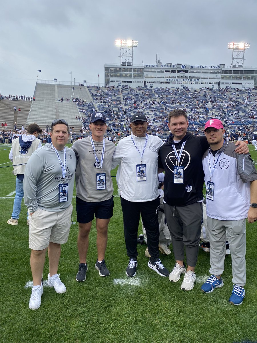 Took some of the @VAPORTRAIL2471 family to @PennStateFball 🍿. Special thanks to @JoeMento 💙. @GavinMarshalek1 @NoahShimko @Thomaspollock28 @Xavier_D10 @TPCustomApparel @BrockMarshalek @LeibyLogan @GrittySniddy