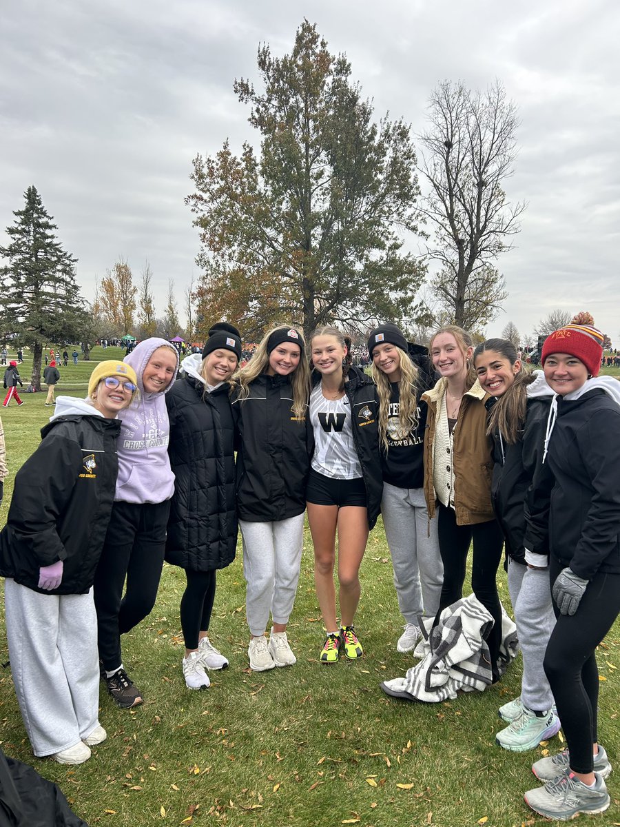 ‼️ Morgan Sutton SHATTERS the school record finishing her senior campaign in 24th overall running 19:42, which is a 29 second PR! After coming off an injury in track, she was patient and stayed the course with her best performance at the end.