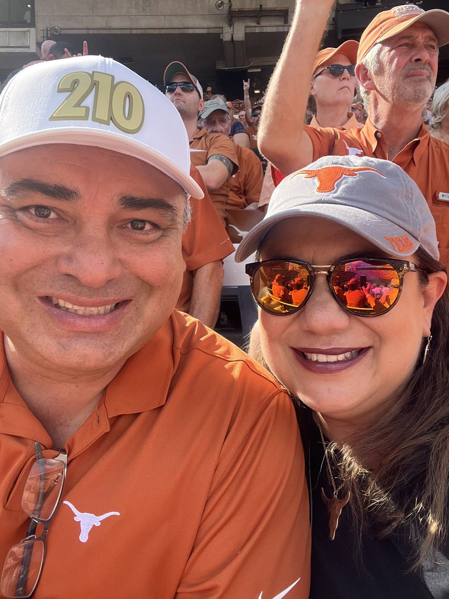 #Hookem 🧡🤘🏼