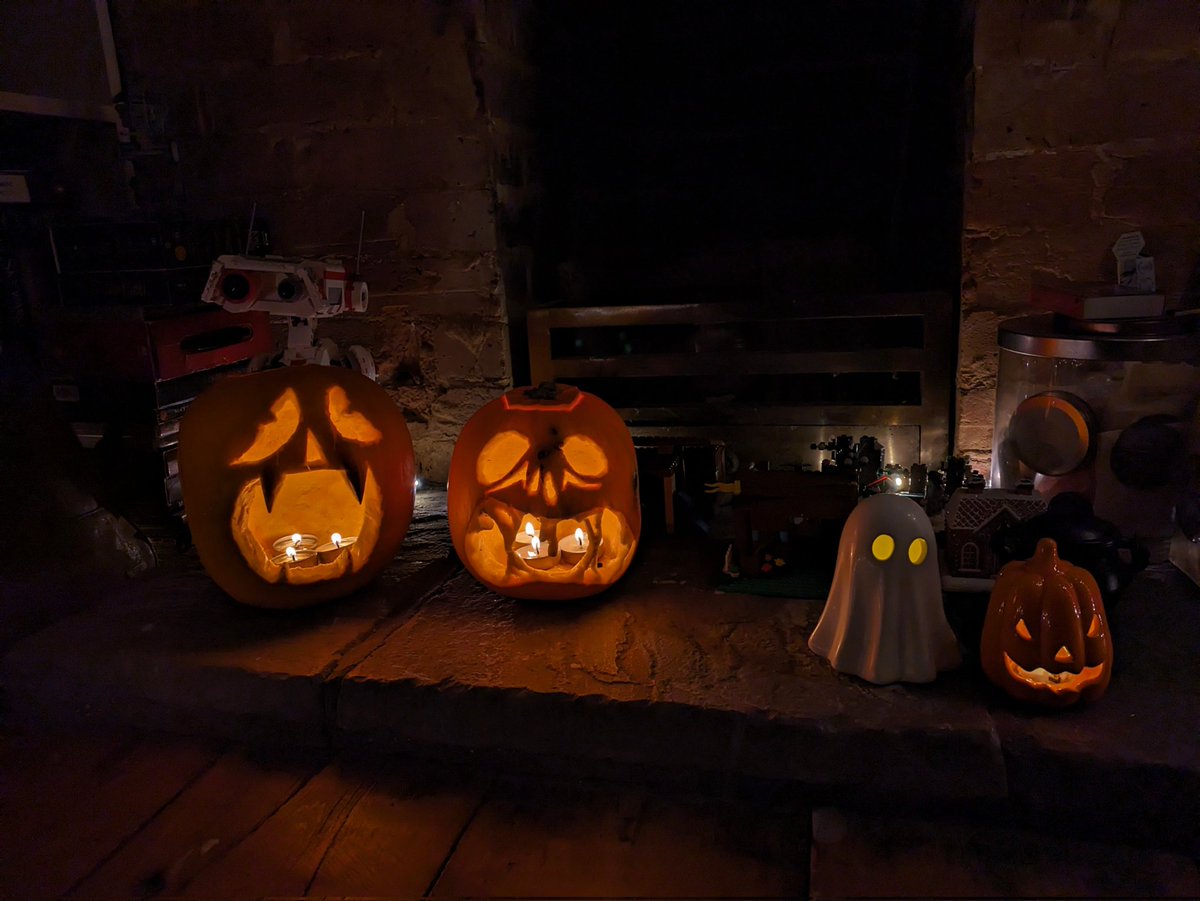 AlfWritesComics's tweet photo. 🎃🎃👻🎃 https://t.co/8mKthTzBu4