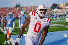 raheemvance_'s tweet photo. I will be attending ole miss today for the game ‼️ @Rebels247 @_kbolden @CoachAlexFaulk @RebelsFBRec @Collins_OleMiss @OleMissFB https://t.co/UrzA5RWRk7