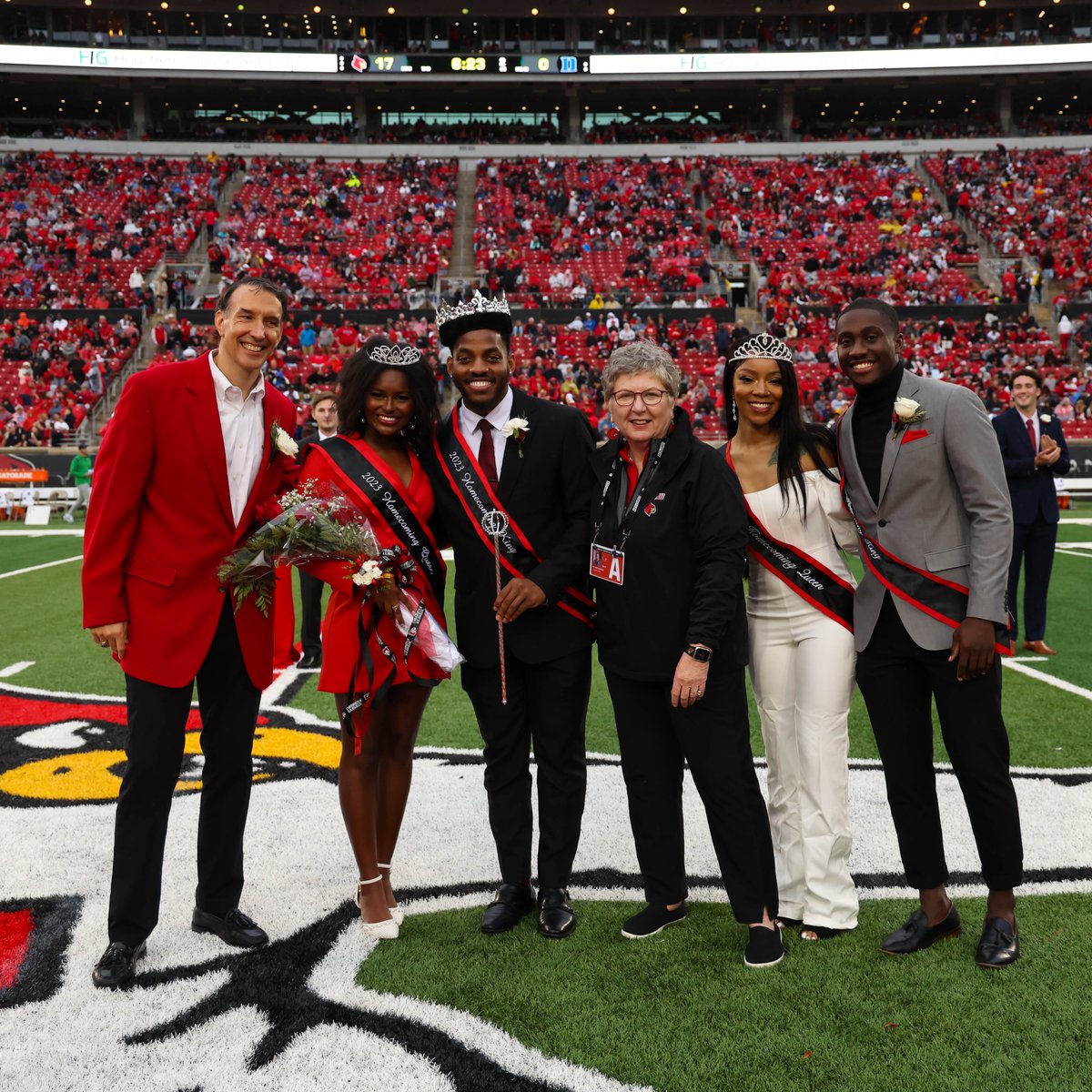 GoCards's tweet photo. Congratulations to our 2023 homecoming queen, Paighton Brooks, and king, Prince Chenou!

#GoCards https://t.co/VXCVx0rgWp