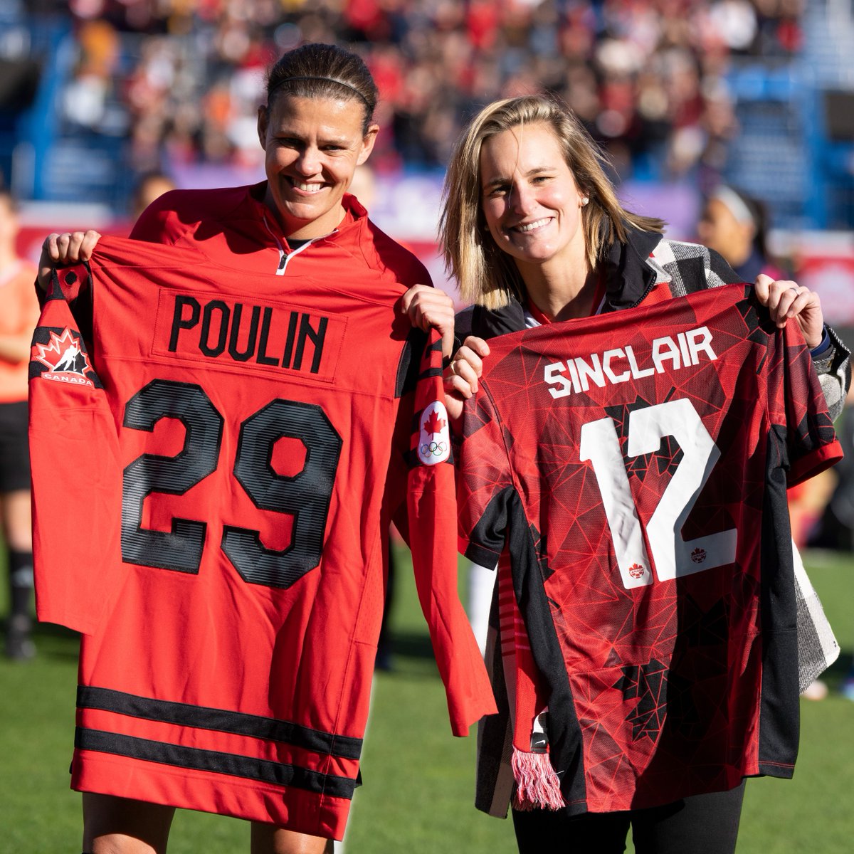 A LEGENDary encounter: Christine Sinclair 🤝 Marie-Philip Poulin 🇨🇦🐐
Best of luck tonight! #TeamCanada