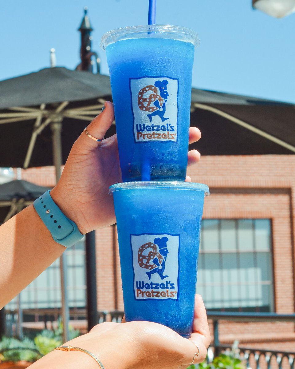 wetzelspretzels's tweet image. We’ll take two please!!

#wetzelspretzels #granita #blueraspberry #slushies #blueras #drinks