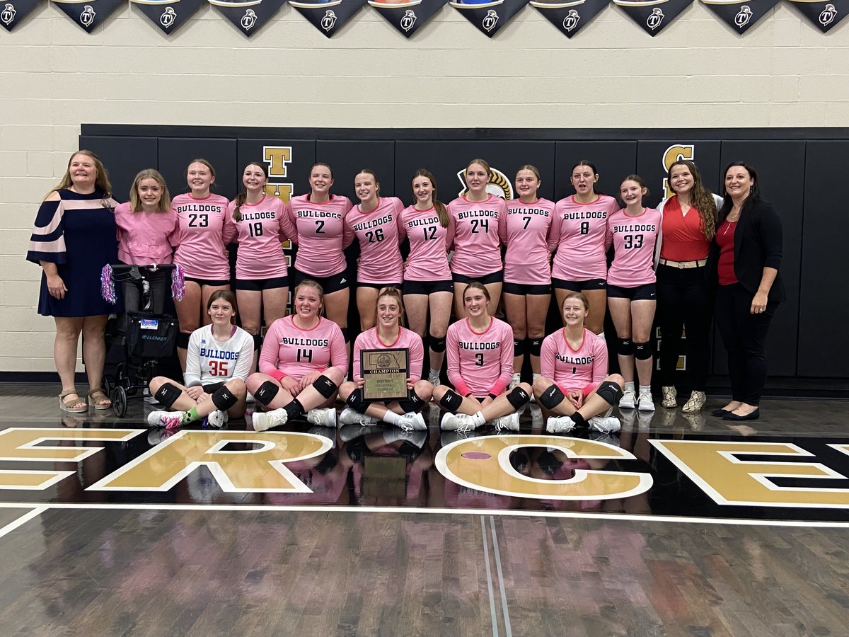 CONGRATULATIONS to the Lady Bulldogs, student managers, and coaches on their District Championship today! We are so proud of you for digging deep and playing your game. We can’t wait to cheer you on in Lincoln!
