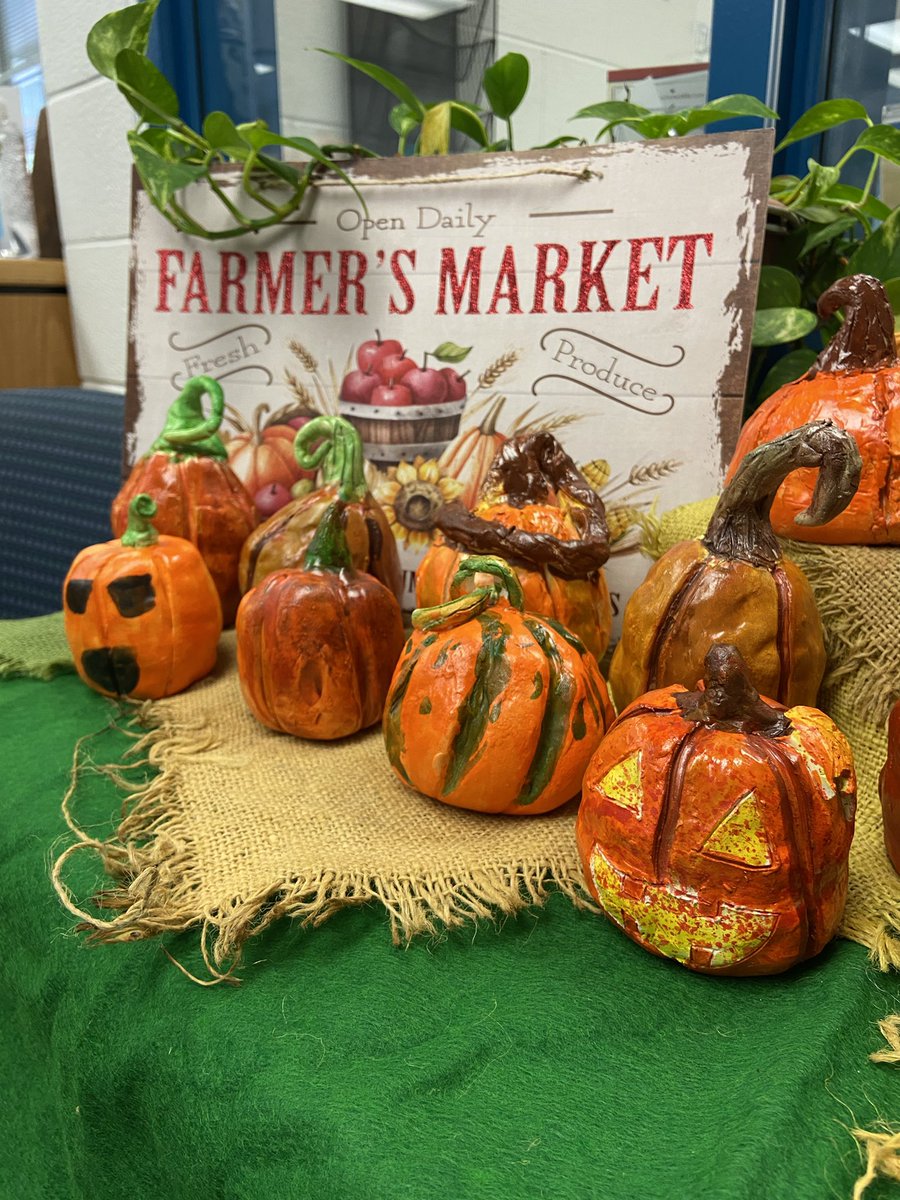 Ms_Rawls33's tweet photo. 5th grade Vikings have been working hard on their clay pumpkins throughout the month of October- here are a few on display in our main office. 🎃🍂 @HESVBVikings @VBCPSVisualArt https://t.co/vBWO034U7J