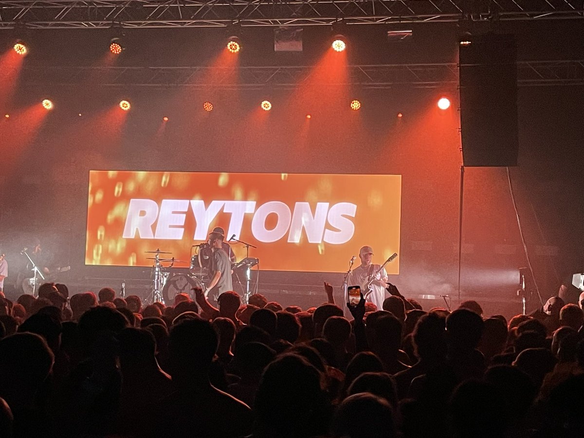 Indie rock n roll is in good hands with the likes of <a href="/TheReytons/">THE REYTONS</a> &amp; <a href="/TheKsUK/">THE K'S</a> tearing things up

Great gig in Cardiff tonight, loads of energy, attitude &amp; top songs 👏 

Da iawn bois
#AllReytons
