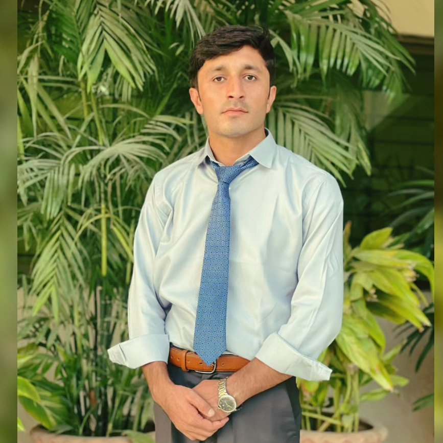 mr__mumar's tweet photo. خدا کے واسطے ہم سے نہ چھپ خدا کی طرح!
#NewProfilePic https://t.co/cqRx3UzF5l
