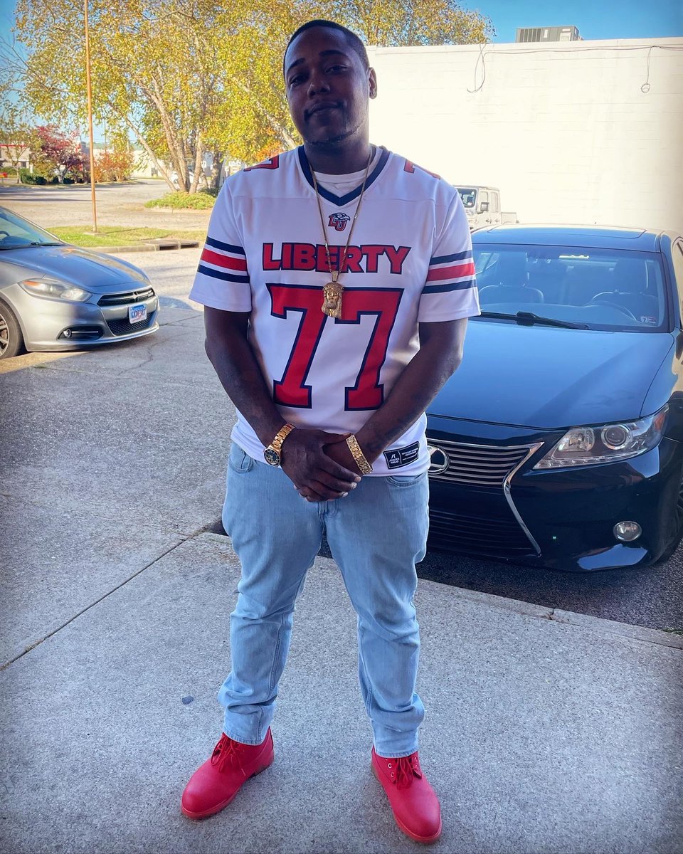Chasertrelb's tweet image. You always wit me Baby! #bigbaby #lltajh💚🧡💚🧡 #libertyfootball #lltb77