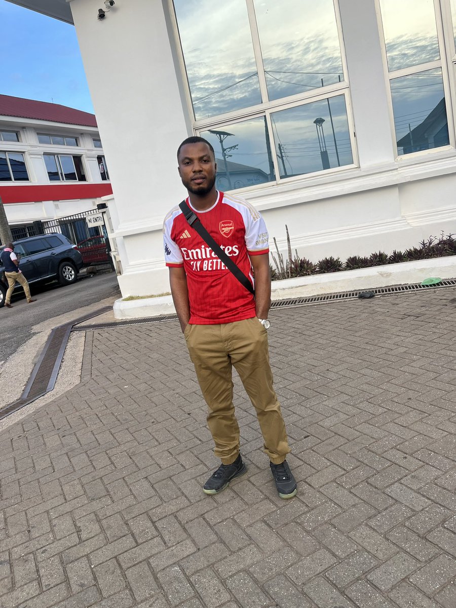 oseipapa's tweet photo. Struggling with pain & then
I did it on my own,Dealing with this pain and then I did it by myself #trueGunner https://t.co/MkXnU5rI9T