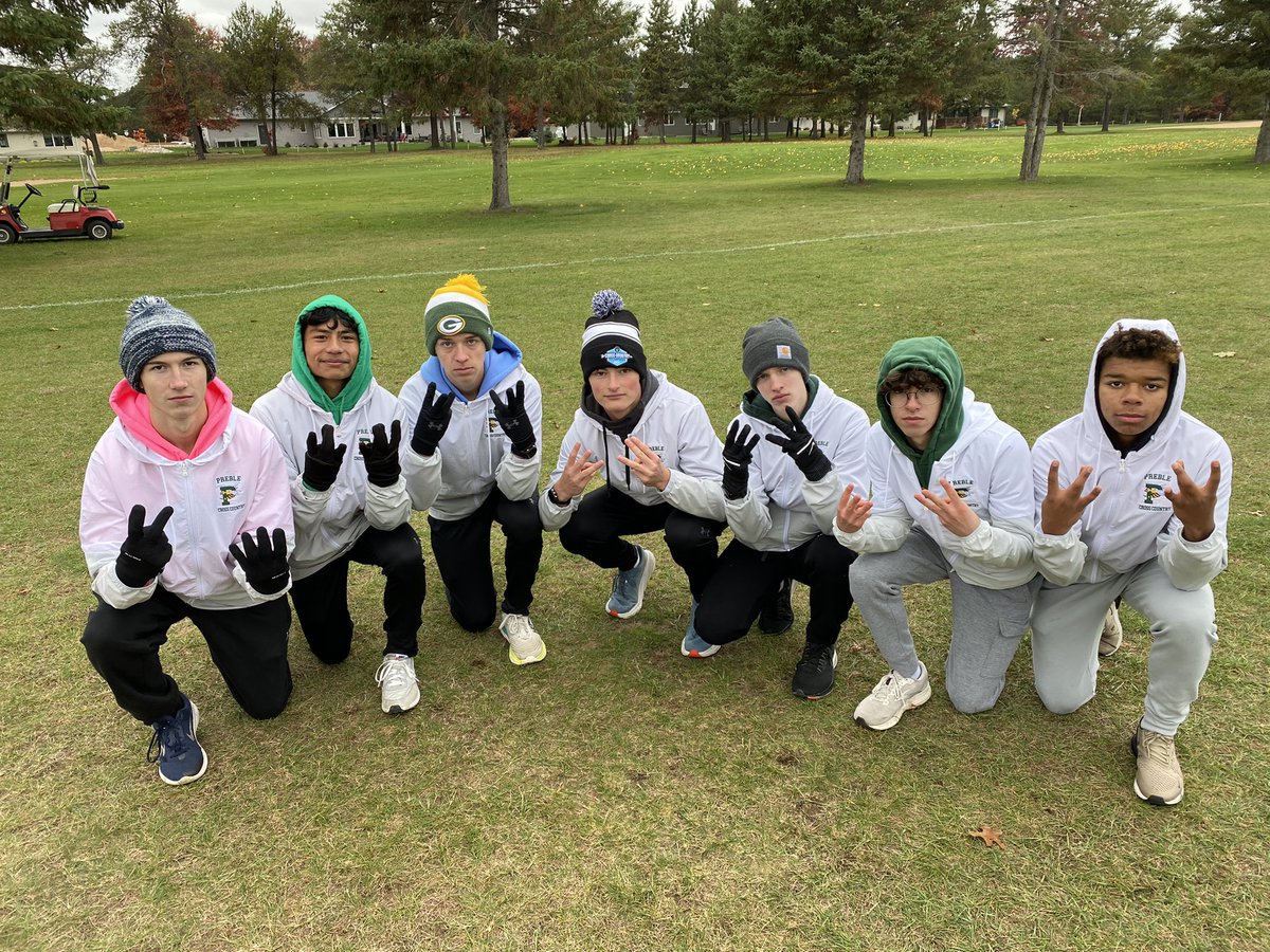 PrebleCC's tweet image. Preble Boys CC team was 6th place today in WIAA state meet! Best team finish since 1992 @GBPreble