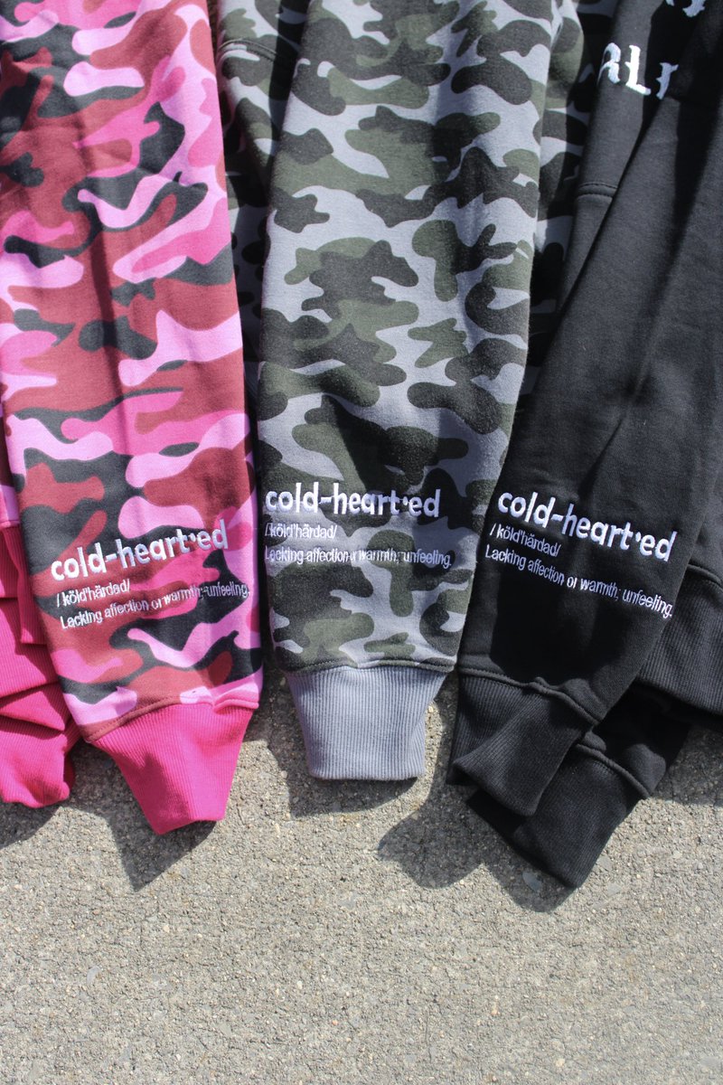 Cold Hearted World tweet media