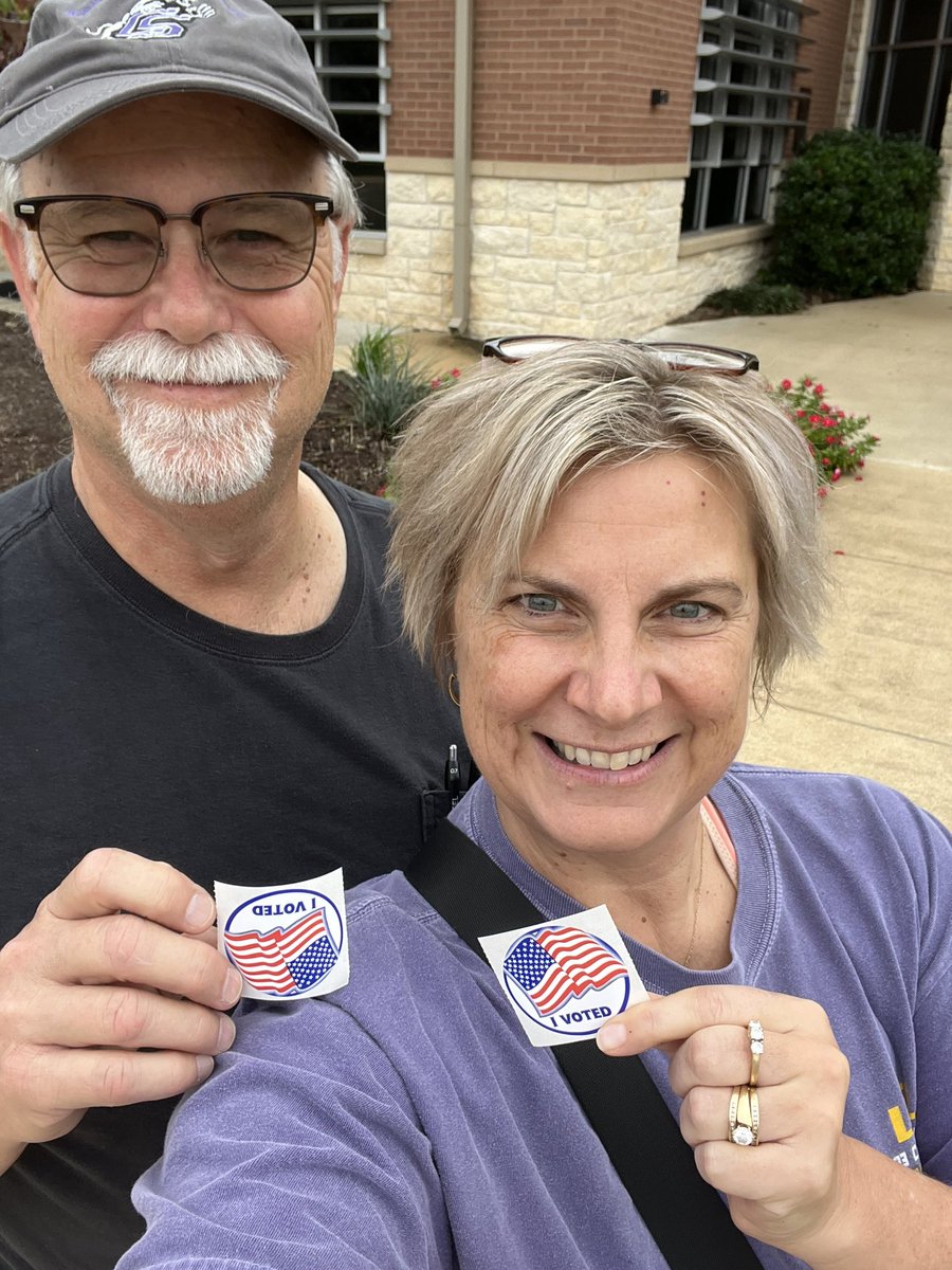 aimtommom's tweet image. Vote for all 4 #csisd ✅