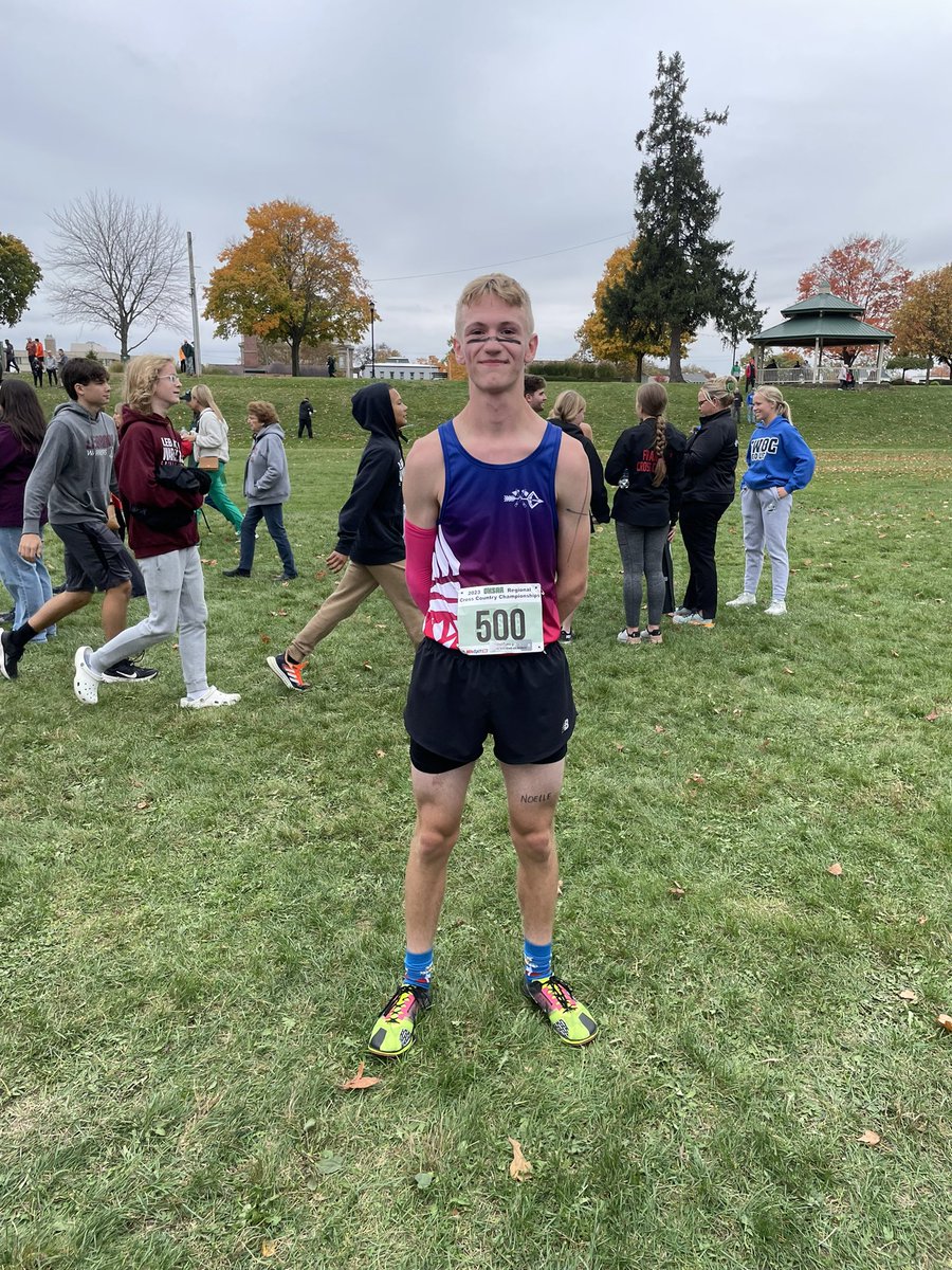 XcPiqua's tweet photo. It was a successful day for the Piqua Cross Country program today at regionals! The HS boys placed 15th as a team. Noah Burgh is STATE bound for the second year in a row with a 10th place finish today! #PiquaXC https://t.co/0K7fiY22Ce