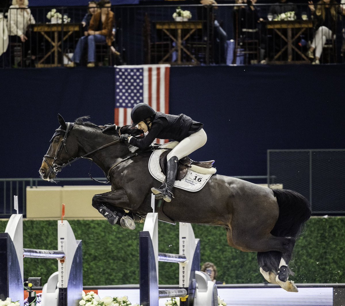 Katie Dinan 🇺🇸 and Brego R’N B are your winners in the $450,000 Longines #FEIJumpingWorldCup Washington presented by Experience Prince George’s 🏆

#TimeToBeat #WIHS