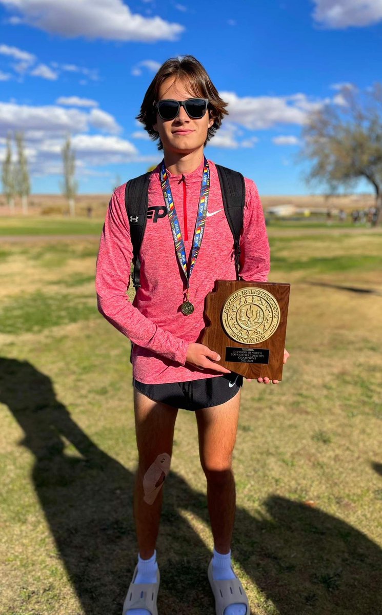 Shout out and congratulations to Symond Martin (Navajo), a sophomore at Page High School in Arizona, who was the champion of the 3A AIA Sectional Boys Cross Country Meet, leading the Runnin’ Devils boys team to a first place team championship.
#NativePreps #Navajo