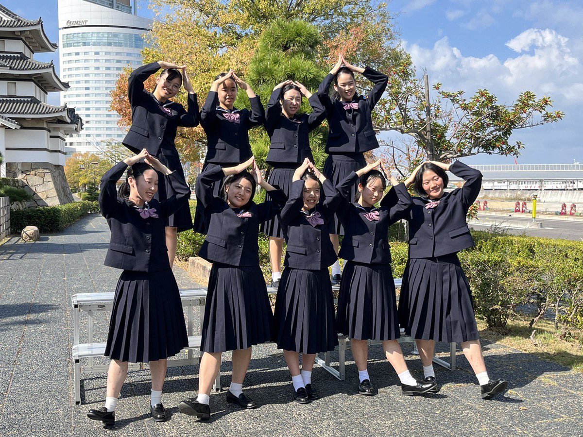 合唱部が、香川県高松市にあるレグザムホールで全日本合唱コンクール