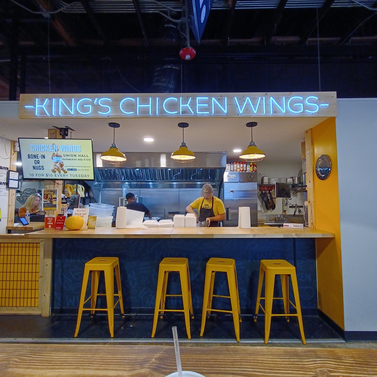 JimyLincoln's tweet image. We made a weekend of it. 
#BaylorHomeComing  #UnionHall #Waco