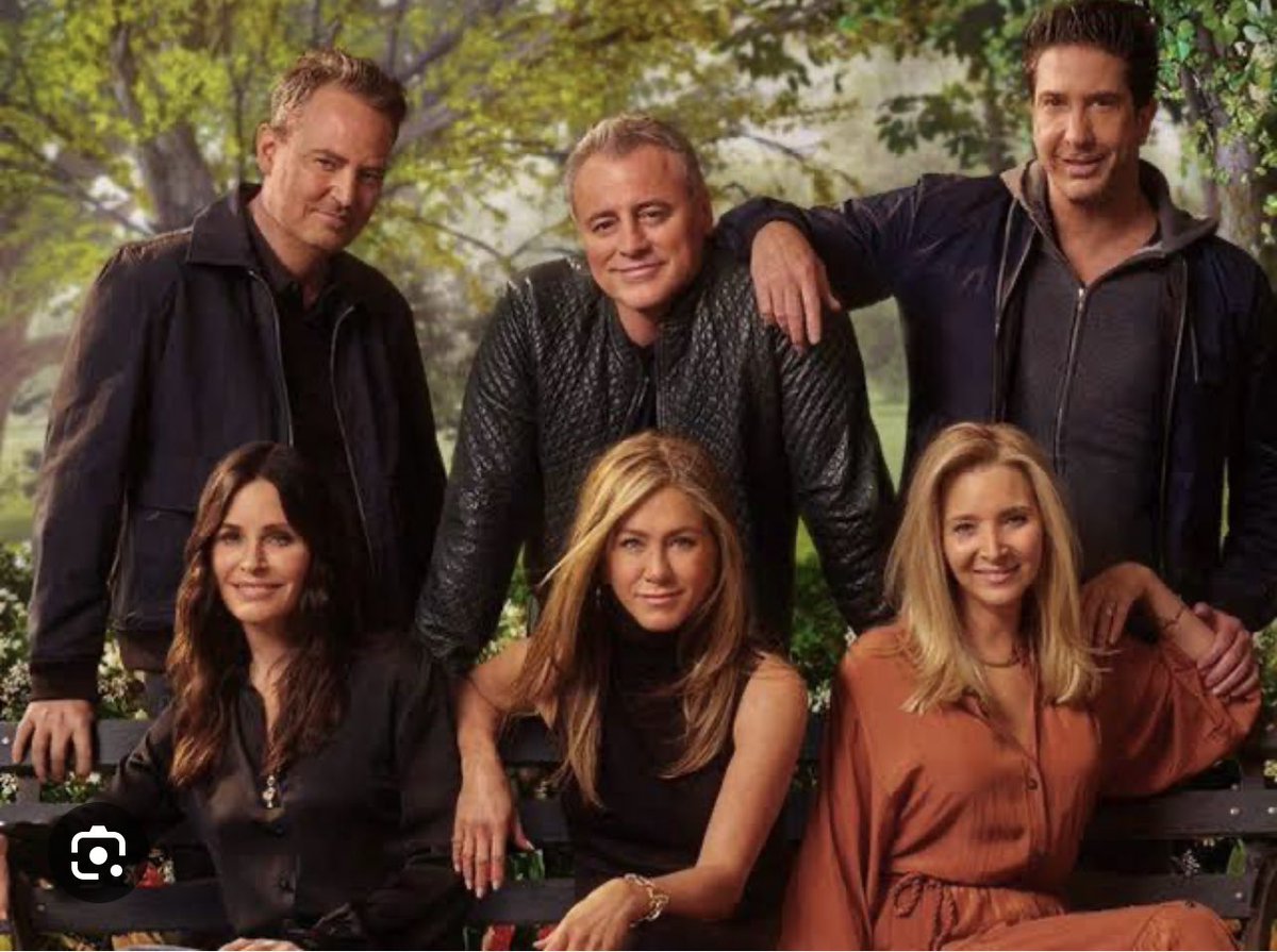 AnupamPKher's tweet photo. Laughter will be SAD today! 💔💔💔 #MathewPerry #Friends https://t.co/29wVK4TgAQ
