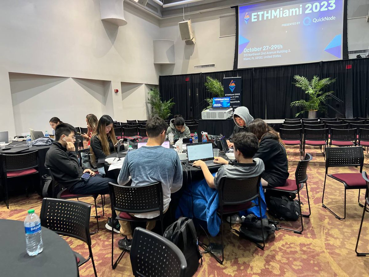 EthMiami's tweet photo. @UCBerkeley 's students: Midnight Hacking Session at ETHMiami Hackathon! 🚀 Let's bring that Berkeley brilliance to the blockchain! 💻 #ETHMiami @collegedao_hub https://t.co/ViA6Fd2Y5s