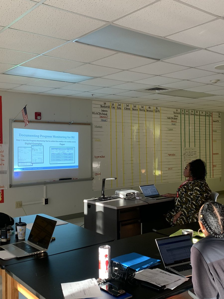 AP_Holmes1913's tweet image. I’m very passionate about meeting students where they are and pushing them to their best selves. It’s always an honor to sit in PLC and build teachers  capacity. #inthework #instructionalleader #RTI @HoustonISD @HisdSouth