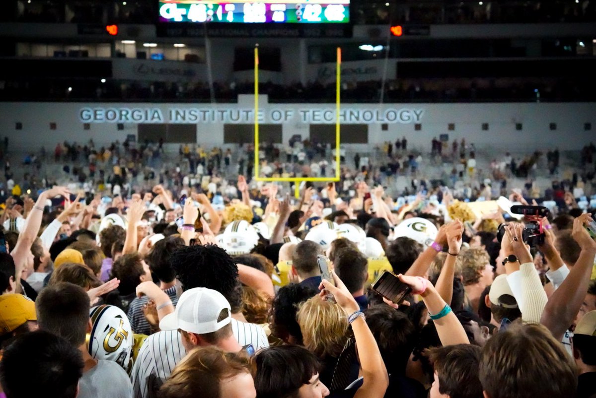 That’s a HELLUVA HOMECOMING!